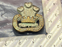 Charger l&#39;image dans la galerie, Original WW1 British Army Prince of Wales Volunteers Regiment Collar Badge
