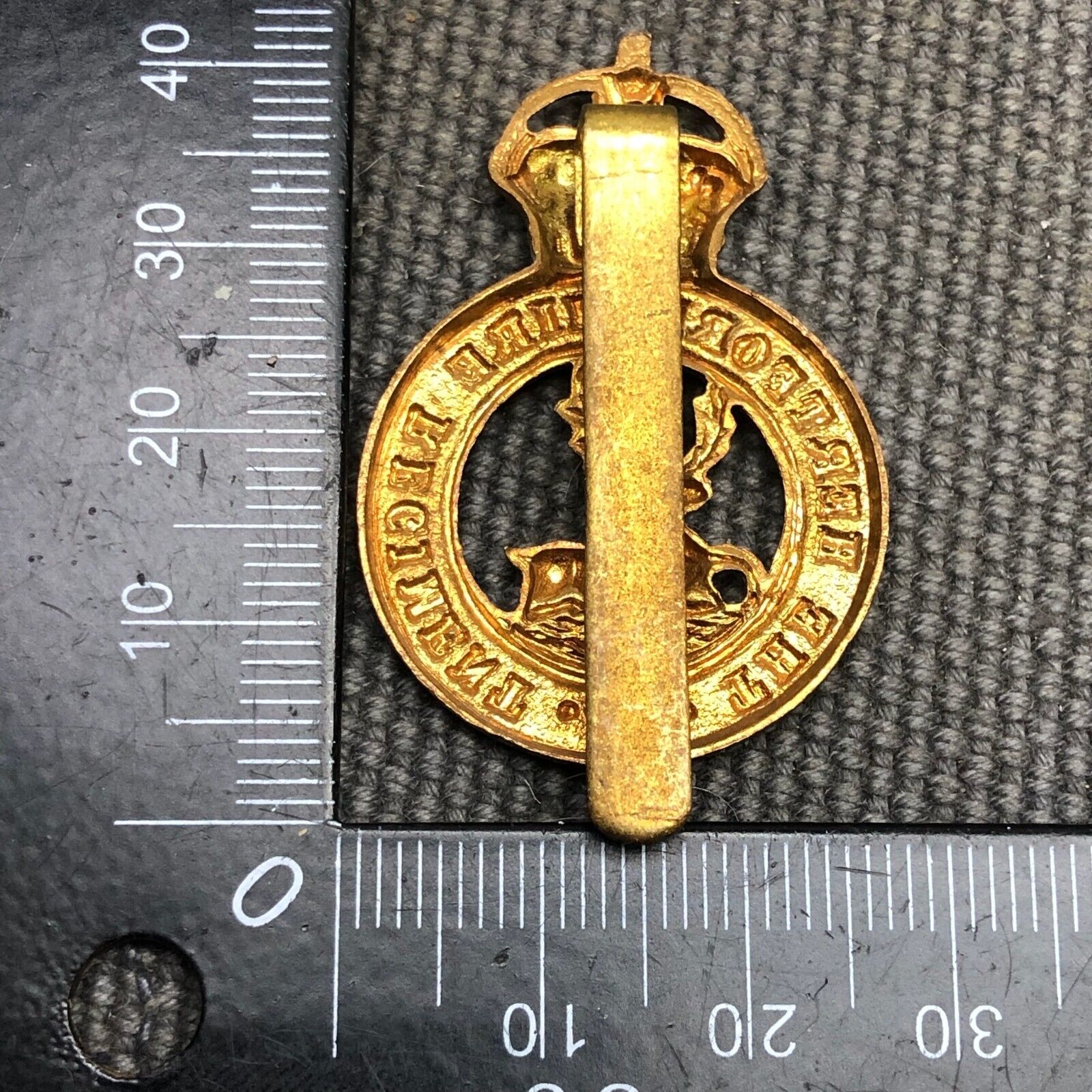 Original WW2 British Army Cap Badge - Hertfordshire Regiment - The Militaria Shop