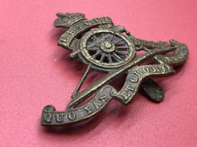 Load image into Gallery viewer, Original WW1/WW2 British Army Royal Artillery Cap Badge
