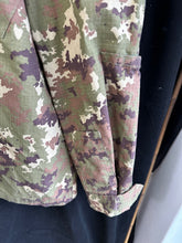 Charger l&#39;image dans la galerie, Genuine US Combat Camoflauged Shirt - Mil-Tec - XXL
