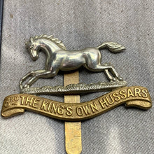 Charger l&#39;image dans la galerie, Original WW2 British Army Cap Badge - 3rd The King&#39;s Own Hussars
