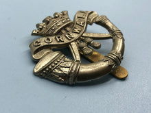 Charger l&#39;image dans la galerie, Original WW2 British Army Duke of Cornwall&#39;s Light Infantry Cap Badge
