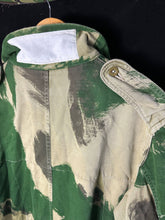 Load image into Gallery viewer, Original British Army Paratrooper Denison Smock - Northern Ireland - 1959 Patt
