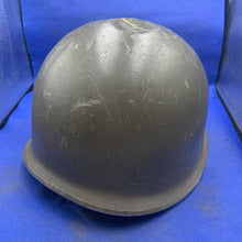 Charger l&#39;image dans la galerie, US Army M1 Helmet Style M1 Euroclone Helmet - WW2 Reenactment / Repainting
