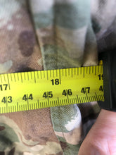Charger l&#39;image dans la galerie, Genuine British Army MTP Camo Barracks Combat Shirt - 36&quot; Chest
