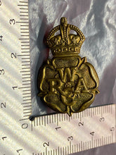 Load image into Gallery viewer, Original WW2 Onwards British Army Women&#39;s Royal Army Corps Cap / Collar Badge
