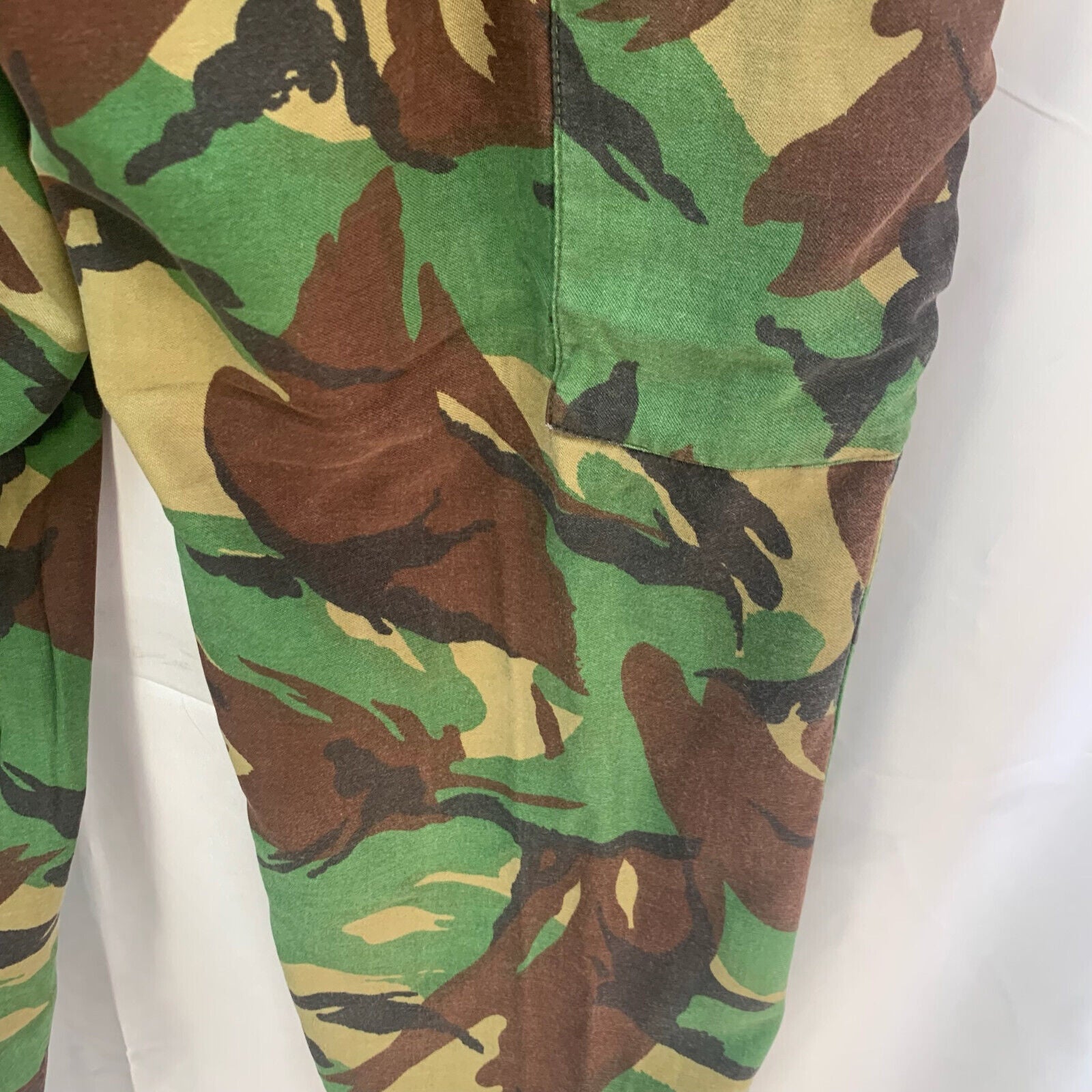 Genuine British Army 68 Pattern DPM Jungle Camouflaged Trousers - Size 28" Waist - The Militaria Shop