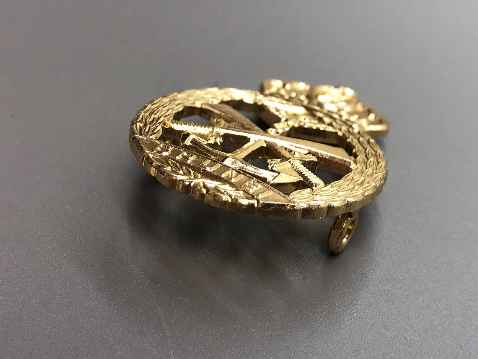 Vintage Royal Brunei Armed Forces Cap Badge - The Militaria Shop