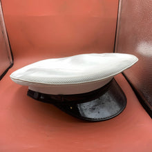 Lade das Bild in den Galerie-Viewer, Image #3
