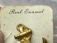 Charger l&#39;image dans la galerie, Original British Royal Navy HMS VANGUARD Enamel &amp; Gilt Sweetheart Brooch on Card
