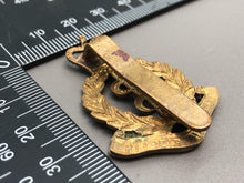 Charger l&#39;image dans la galerie, Genuine British Army Royal Army Medical Corps Cap Badge
