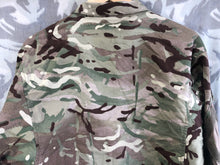 Lade das Bild in den Galerie-Viewer, Genuine British Army MTP Camo Barracks Combat Shirt - 160/88
