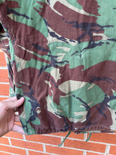 Charger l&#39;image dans la galerie, Original British Army 1968 Pattern Combat Smock Jacket - Size 2 - 40&quot; Chest
