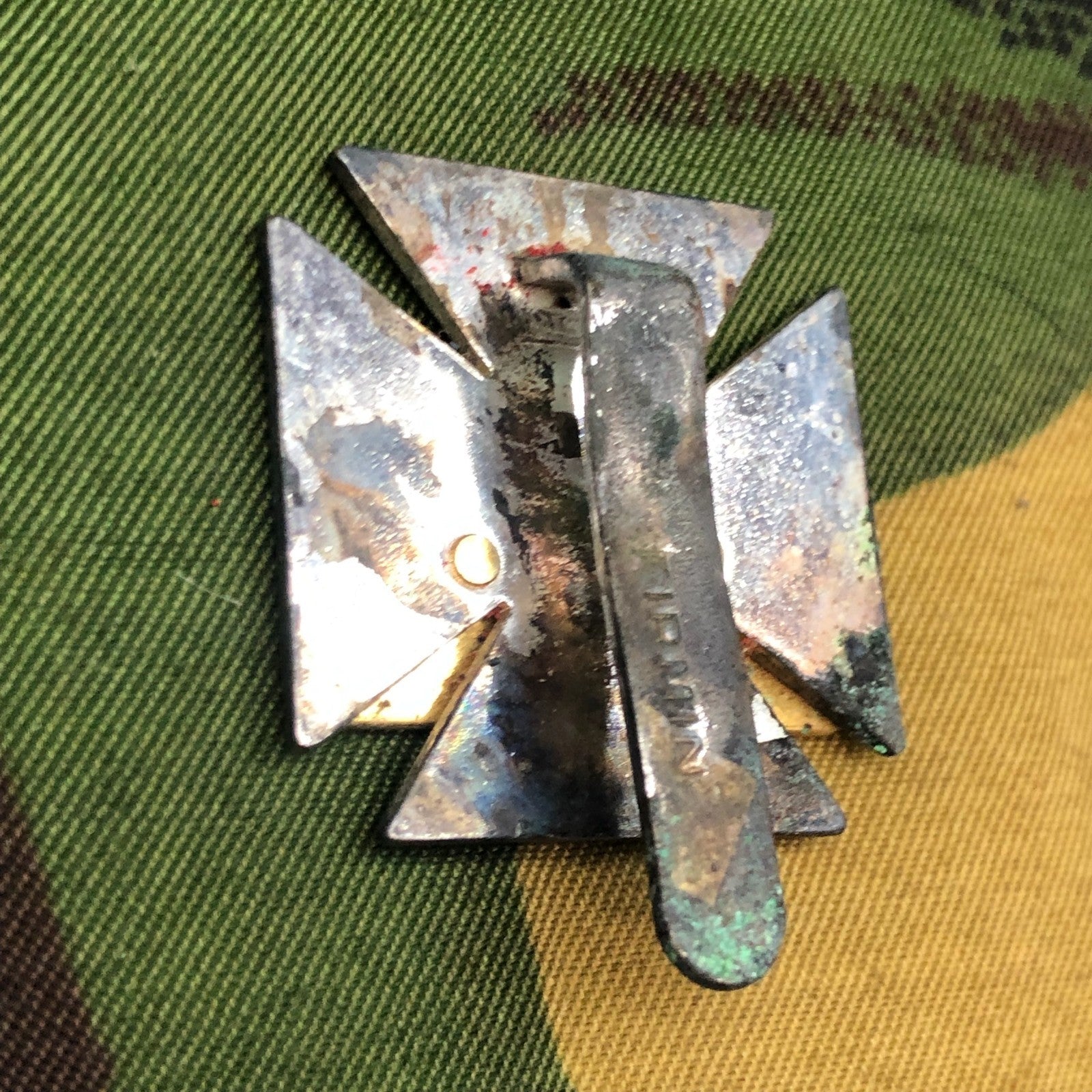 Original British Army Cap Badge Royal Gloucestershire, Berkshire and Wiltshire - The Militaria Shop