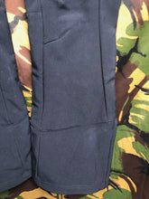 Load image into Gallery viewer, Vintage Women&#39;s Colombia Sportswear Trousers - Size 10 - 30&quot; Waist - The Militaria Shop
