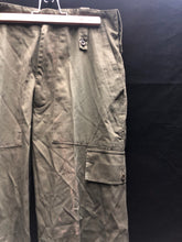 Charger l&#39;image dans la galerie, Genuine British Army OD Green Lightweight Combat Trousers - Size 80/84/100 - The Militaria Shop
