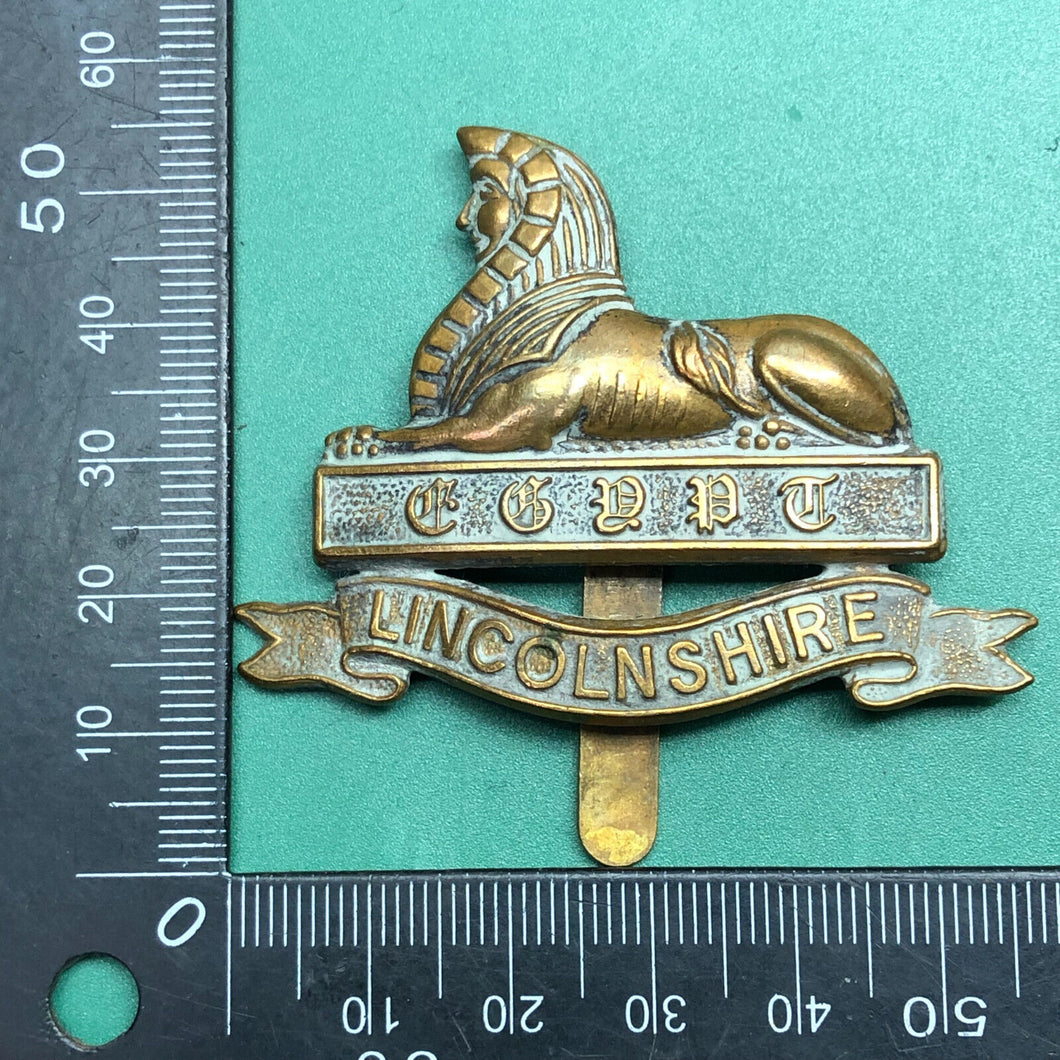 Original WW2 British Army Cap Badge - The Lincolnshire Regiment