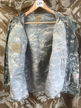 Load image into Gallery viewer, Geuine US Combat Uniform - Medium Regular - 41&quot; Chest
