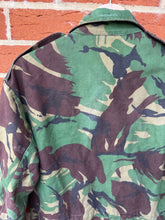 Load image into Gallery viewer, Genuine British Army DPM Camouflaged Combat Smock Jacket - Size 170/96
