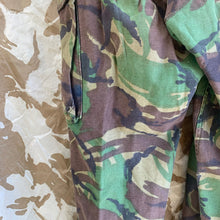 Lade das Bild in den Galerie-Viewer, British Army DPM Camouflaged Temperate Trousers - 75/80/96 - Vintage Clothing
