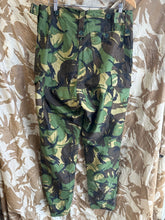 Charger l&#39;image dans la galerie, Genuine British Army 1968 Pattern DPM Combat Trousers - Size 7 - 34&quot; Waist
