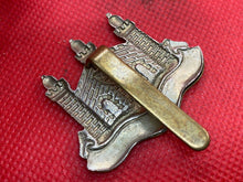 Load image into Gallery viewer, Original WW1 / WW2 British Army Cambridgeshire Regiment Cap Badge
