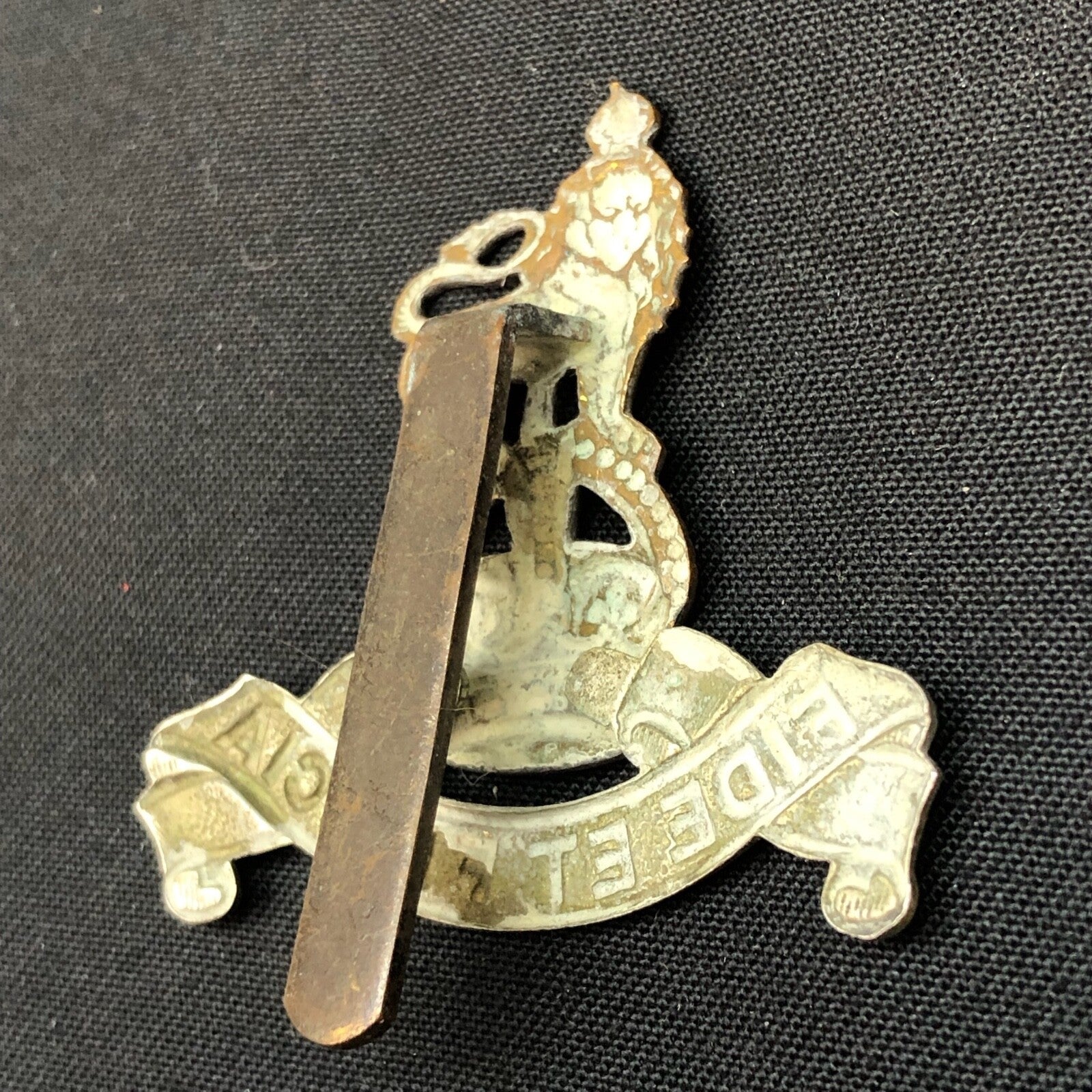 Original British Army WW1 / WW2 Army Pay Corps Cap Badge - The Militaria Shop