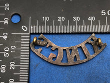 Load image into Gallery viewer, Original WW2 British Army King&#39;s Liverpool Regiment KING&#39;S Brass Shoulder Title
