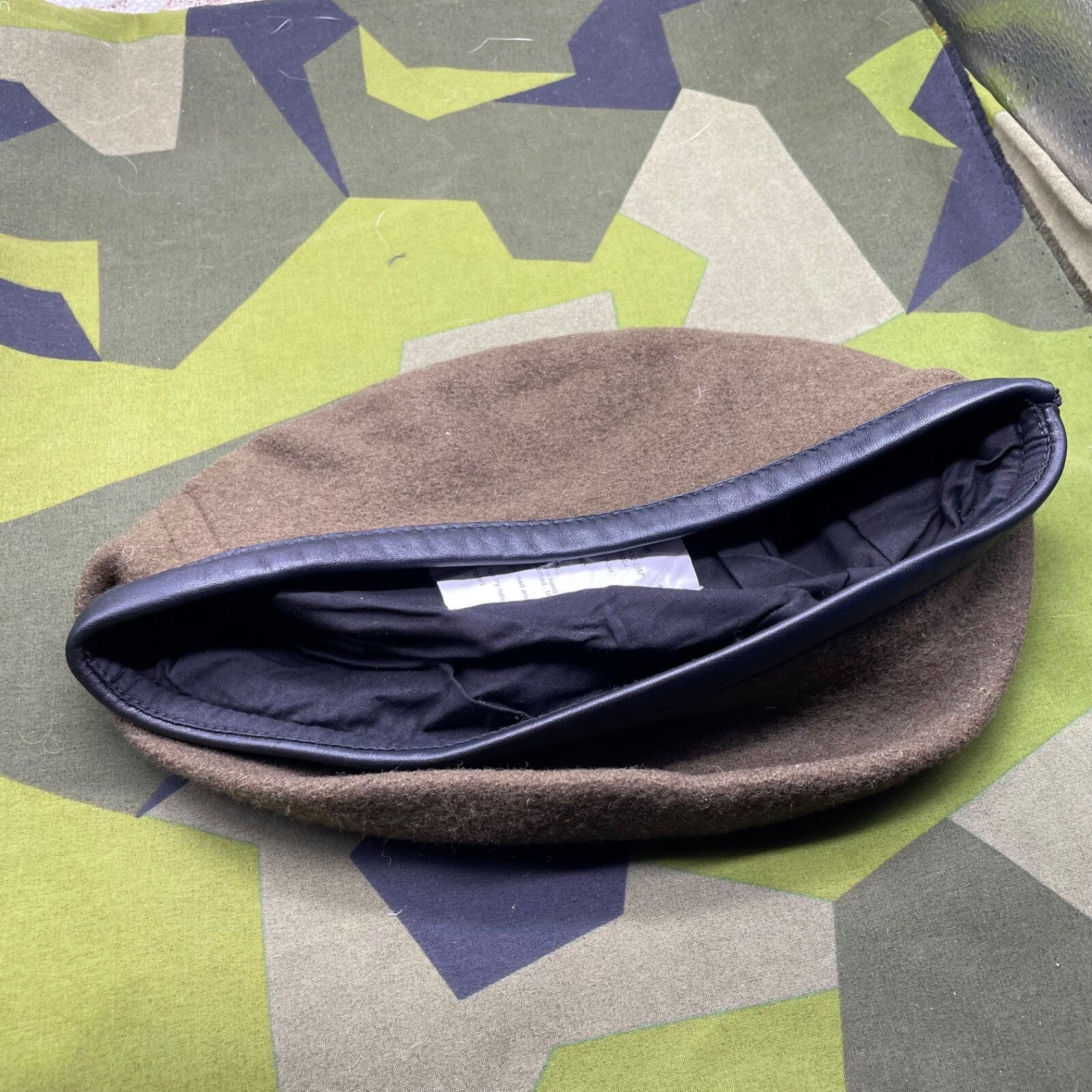 Original British Army Guards Divisions Regimental Beret - Size 57cm - The Militaria Shop