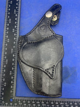 Charger l&#39;image dans la galerie, Vintage Black Leather Pistol Holster
