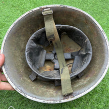 Lade das Bild in den Galerie-Viewer, Genuine British Army Mk4 Combat Turtle Helmet &amp; Liner - Untouched Original
