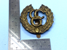 Load image into Gallery viewer, Original WW2 British Army Control Commission Germany Cap Badge
