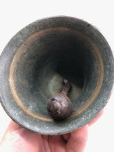 Charger l&#39;image dans la galerie, Original WW1 British Navy HMS Victory Trench Art Bronze Bell
