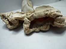 Load image into Gallery viewer, Original WW2 Pattern British Army White Camouflaged Gloves / Gunners Mittens
