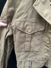 Load image into Gallery viewer, Original British Army Battledress Jacket - Royal Signals - 37&quot; Chest
