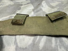 Charger l&#39;image dans la galerie, Original WW1 British Army 1908 08 Pattern Webbing Belt - 1924 Dated - 42&quot; Waist
