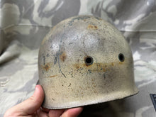 Charger l&#39;image dans la galerie, Genuine West German Army Paratrooper Helmet
