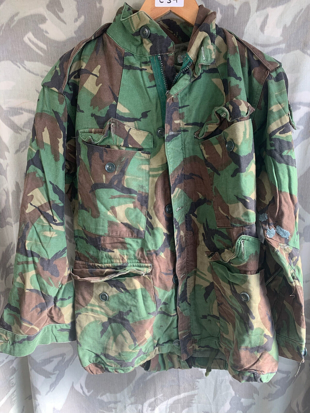 Originale Kampfjacke im Camouflage-Muster DPM 1968 der britischen Armee – Größe 36