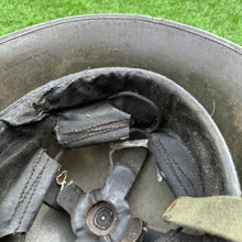 Lade das Bild in den Galerie-Viewer, Genuine British Army Mk4 Combat Turtle Helmet &amp; Liner - Untouched Original
