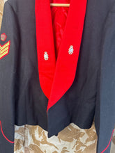 Charger l&#39;image dans la galerie, Original British Army Mess Dress Red Trim RAOC Ordnance Corps Jacket
