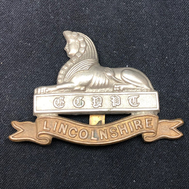 Original WW2 British Army Cap Badge - Royal Lincolnshire Regiment - The Militaria Shop