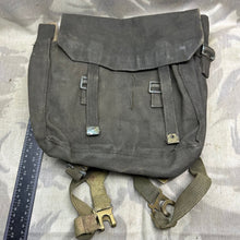 Charger l&#39;image dans la galerie, Original WW2 British Army / RAF 37 Pattern Webbing Small Pack &amp; L Straps Set
