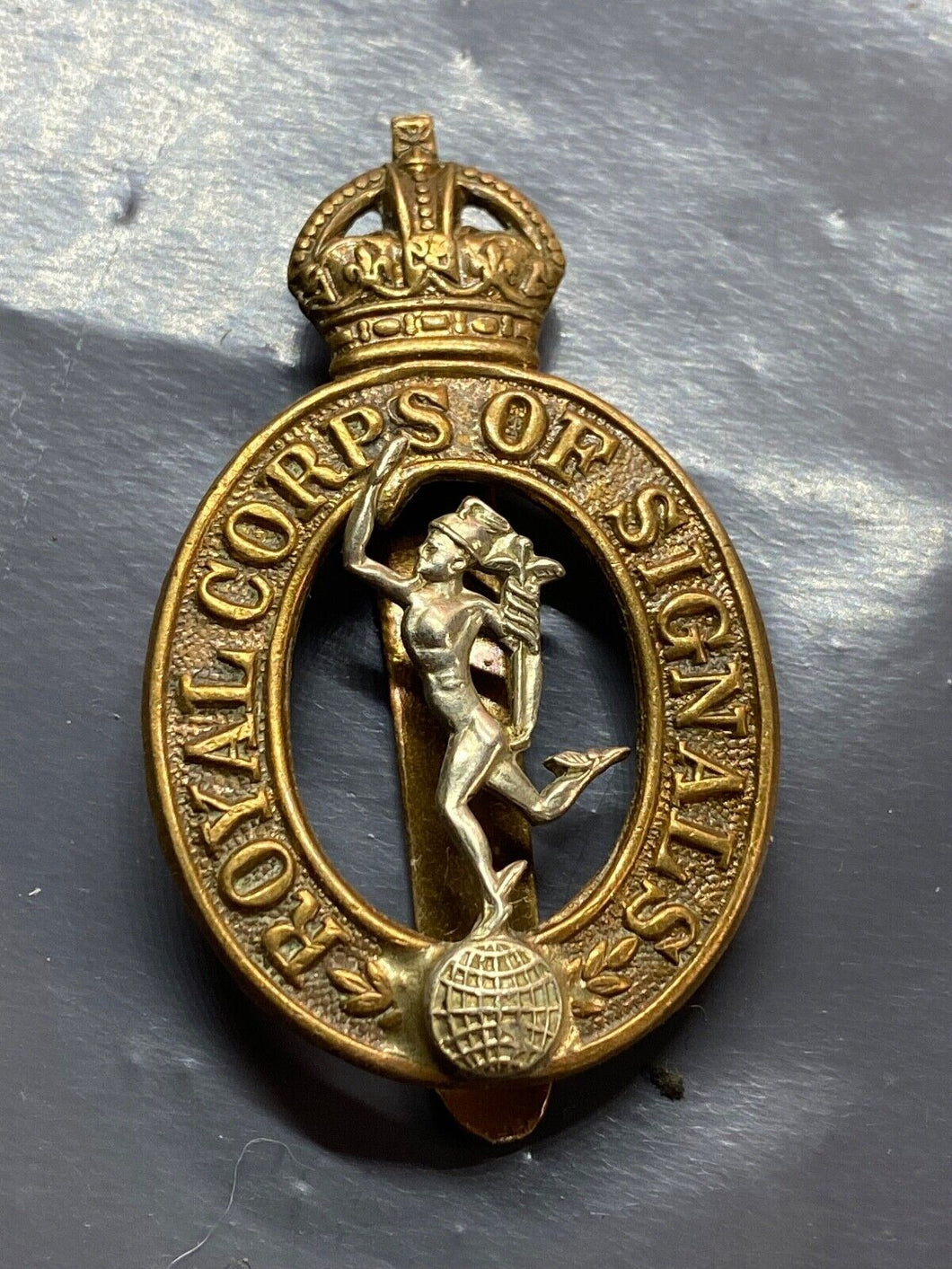 Original WW2 British Army Royal Corps of Signals Cap Badge