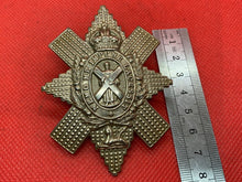 Lade das Bild in den Galerie-Viewer, WW1 / WW2 British Army Volunteer Battalion Black Watch Regiment Cap Badge
