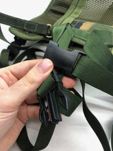 Lade das Bild in den Galerie-Viewer, British Army DPM Side Rucksack Yoke - The Militaria Shop
