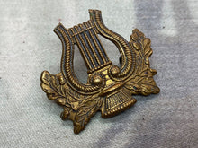 Load image into Gallery viewer, Original WW1 / WW2 British Army Musicians Brass Collar Badge
