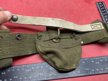 Charger l&#39;image dans la galerie, Original French Army Pick Axe Belt Mounted Webbing Carrier
