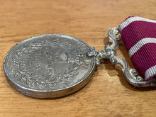 Lade das Bild in den Galerie-Viewer, Image #8
