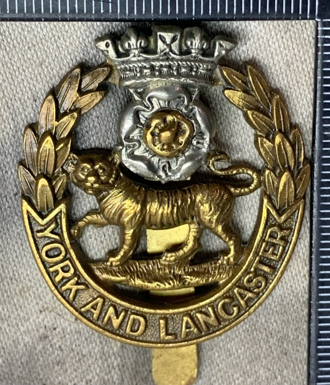 Original WW2 British Army York and Lancaster Regiment Cap Badge