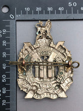 Lade das Bild in den Galerie-Viewer, Original WW1 British Army King&#39;s Own Scottish Borderers KOSB Cap Badge
